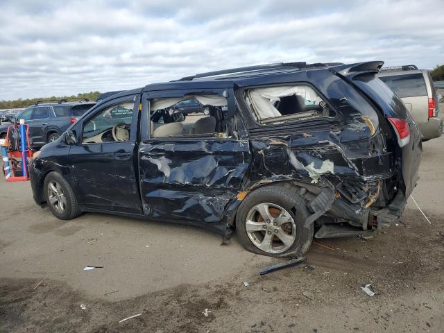 2013 TOYOTA SIENNA LE