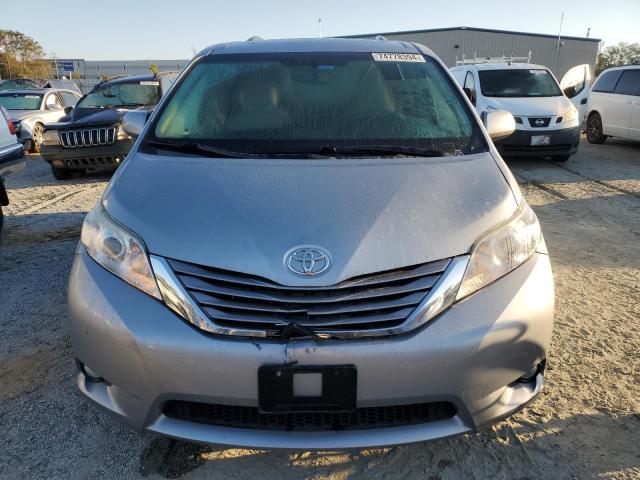 2016 TOYOTA SIENNA XLE