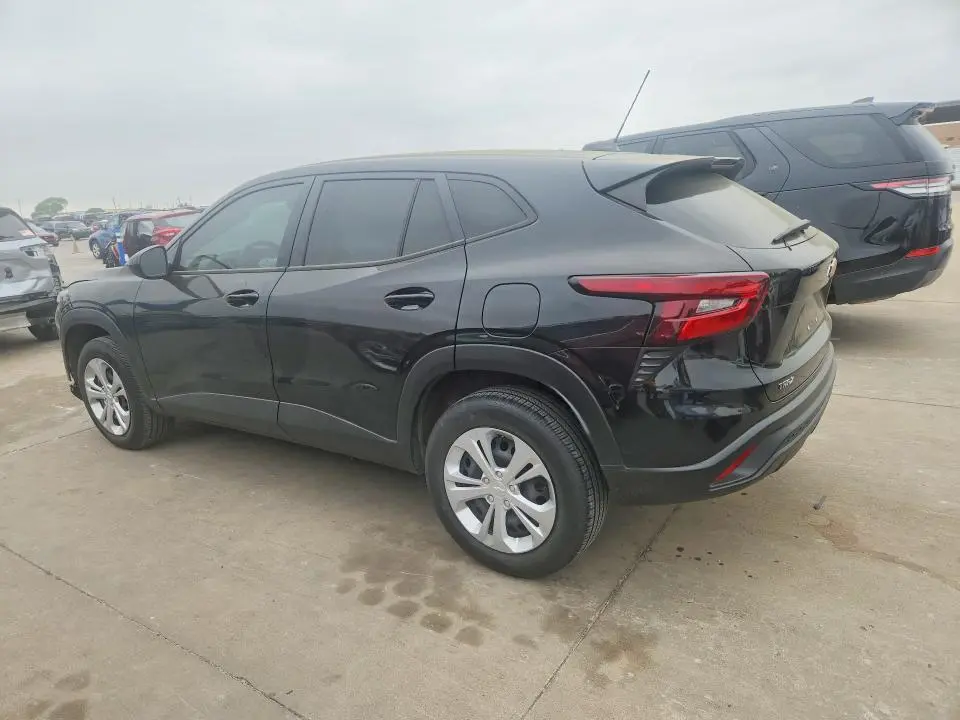 2024 CHEVROLET TRAX LS  