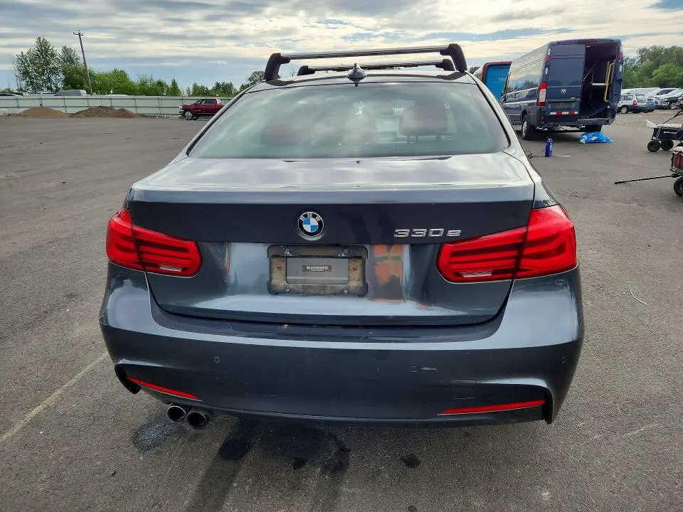 2017 BMW 330E   