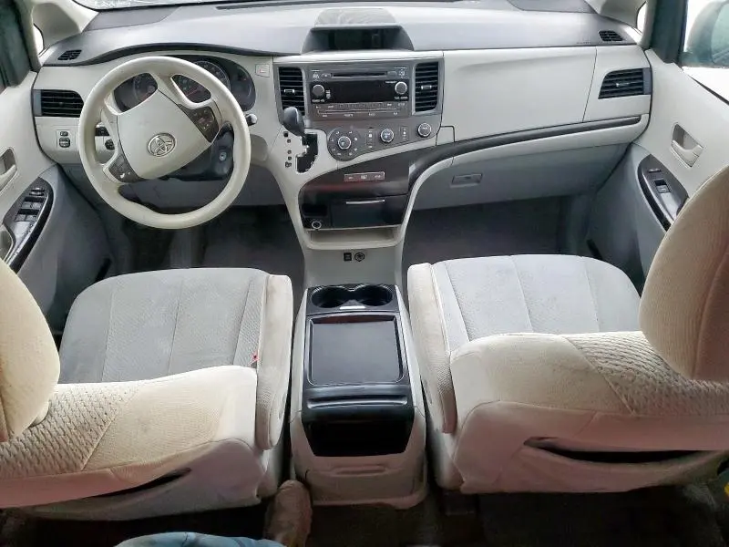 2011 TOYOTA SIENNA LE  