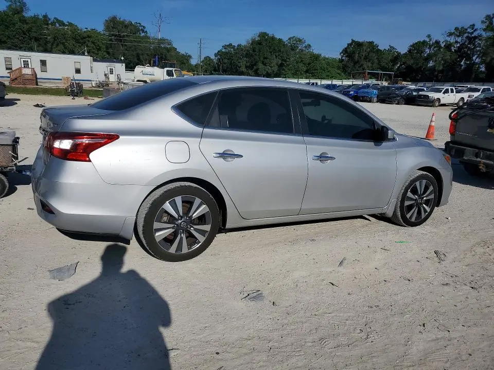 2019 NISSAN SENTRA SV  