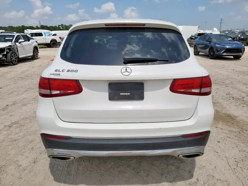 2019 MERCEDES-BENZ GLC 300  