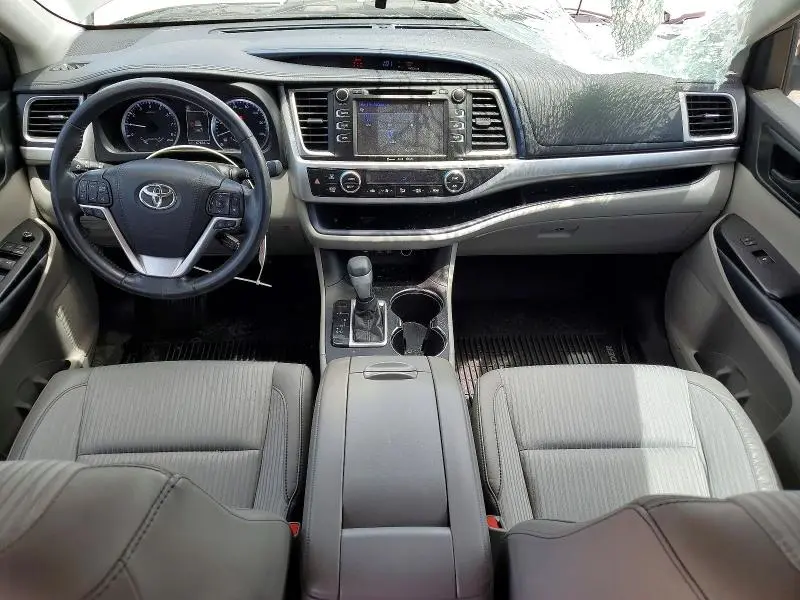 2018 TOYOTA HIGHLANDER LE PLUS  