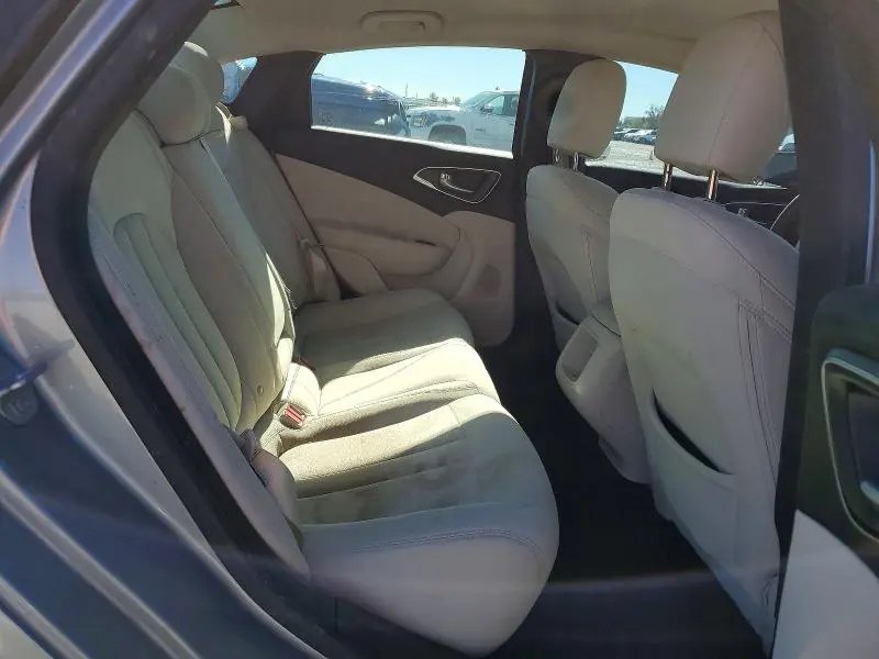 2016 CHRYSLER 200   