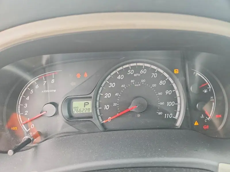 2012 TOYOTA SIENNA LE  