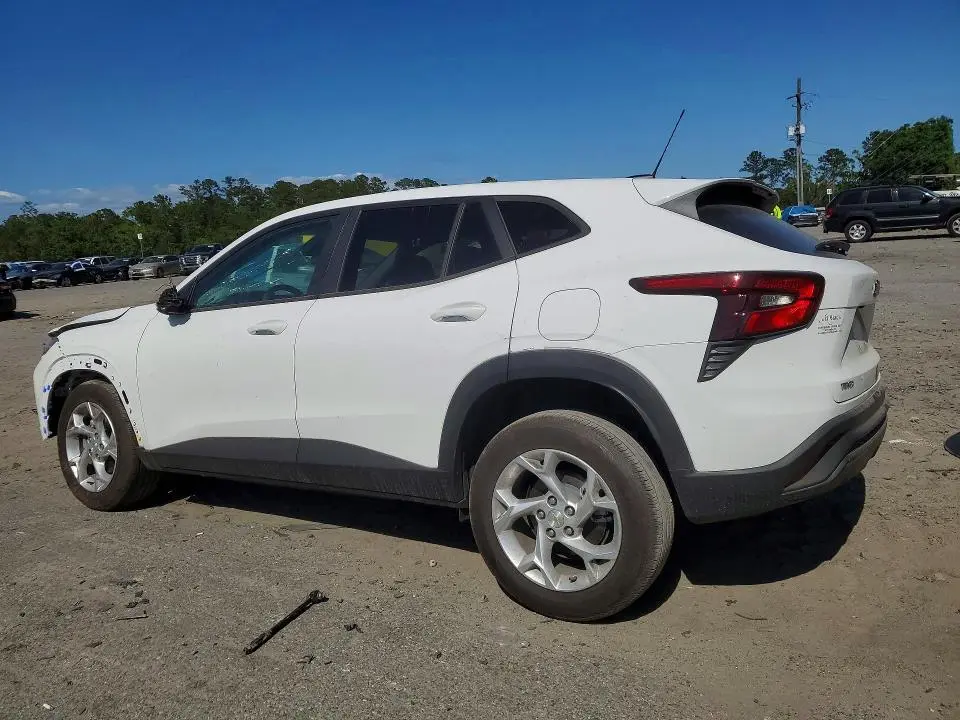 2026 CHEVROLET TRAX LS  
