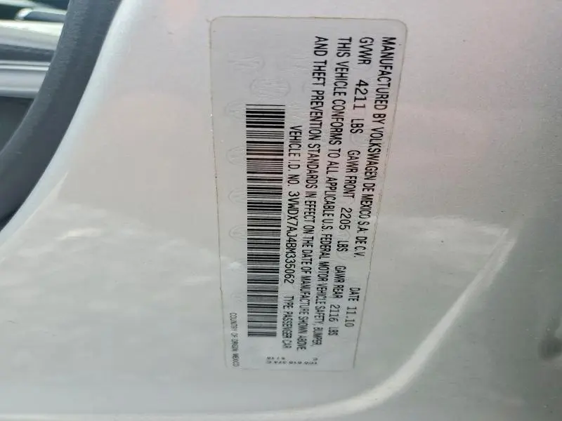 2011 VOLKSWAGEN JETTA SE  