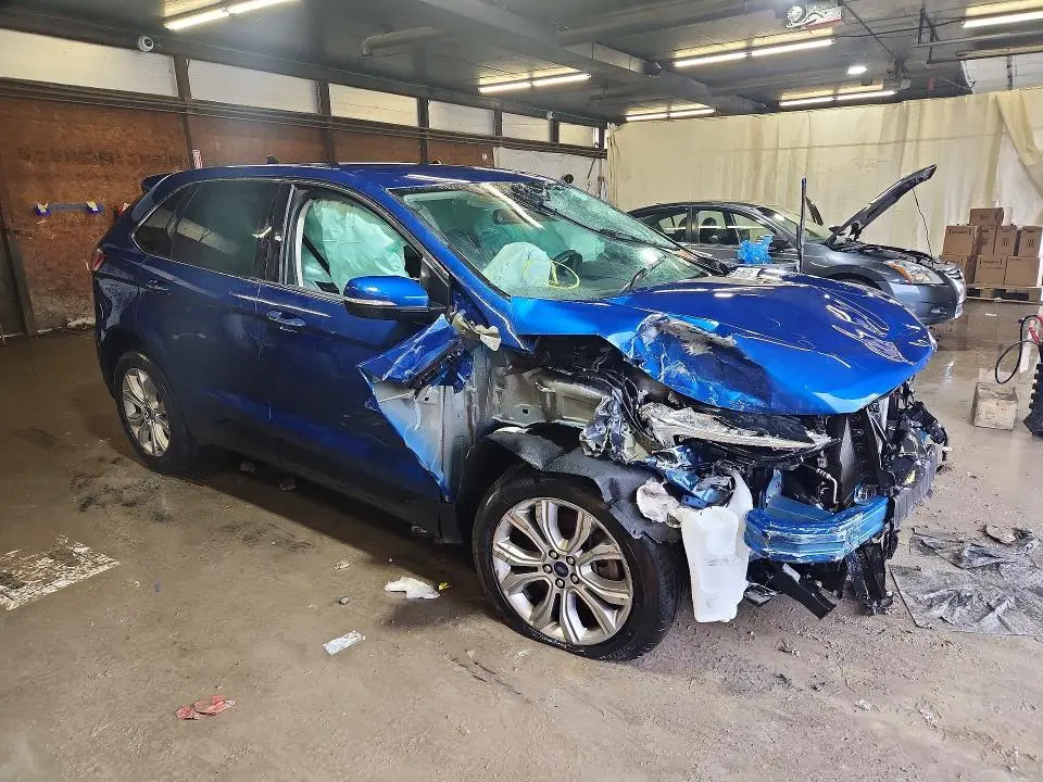 2022 FORD EDGE TITANIUM  