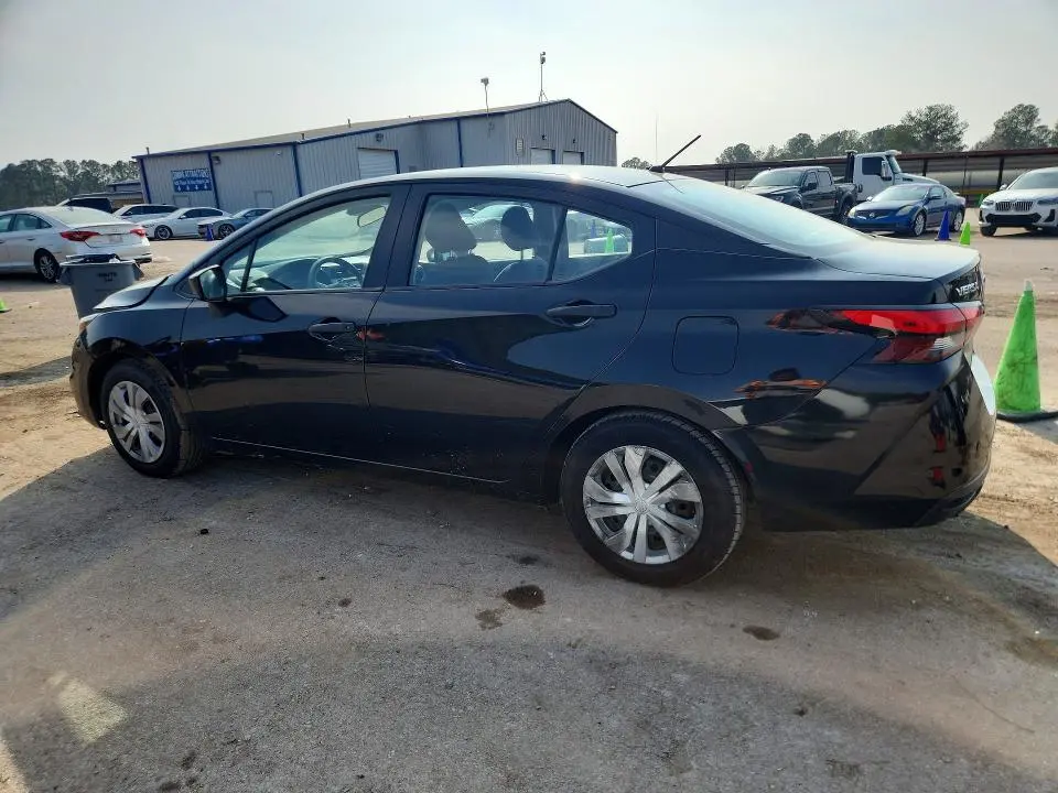 2020 NISSAN VERSA S  