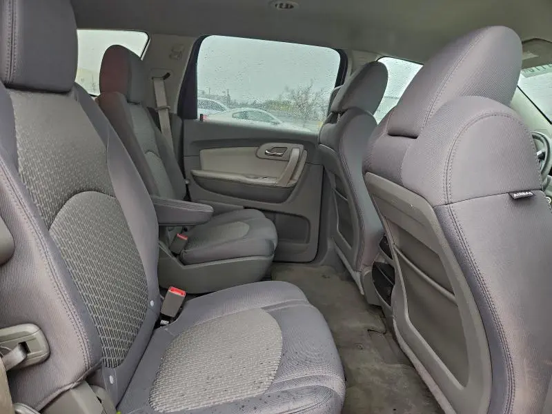 2012 CHEVROLET TRAVERSE LT  