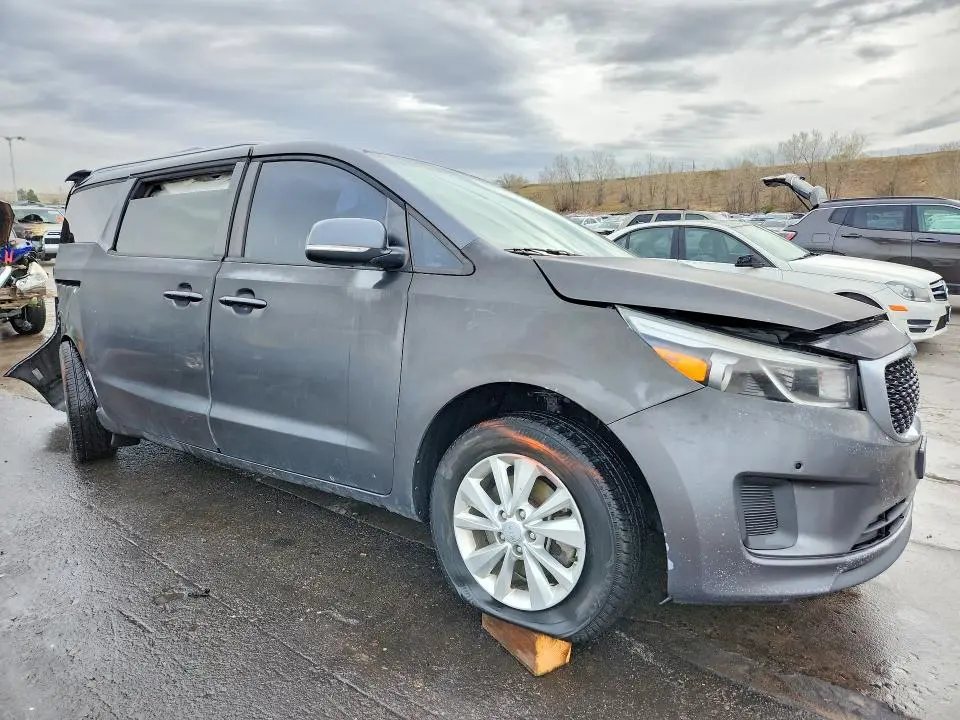 2018 KIA SEDONA LX  