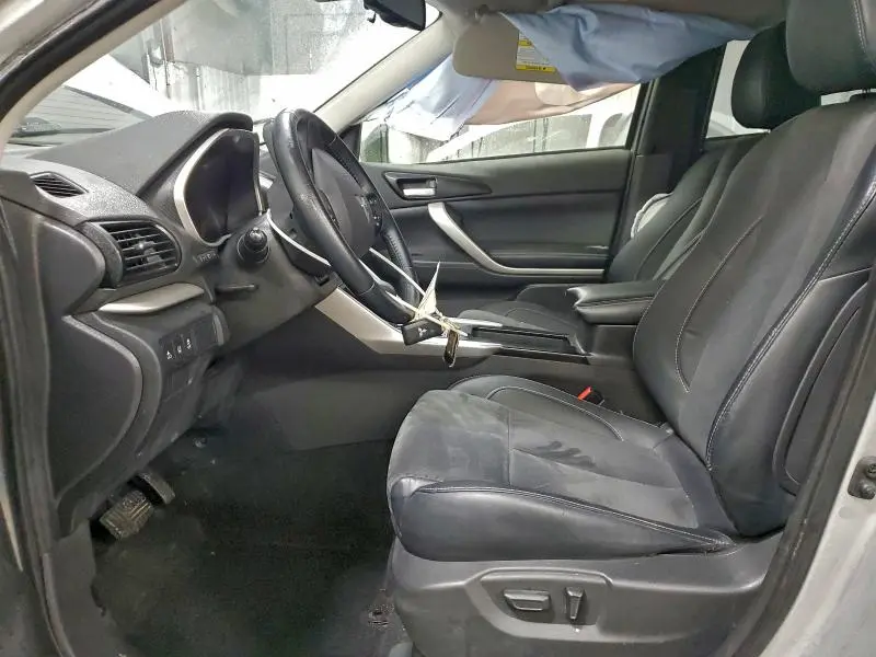 2023 MITSUBISHI ECLIPSE CROSS SE  