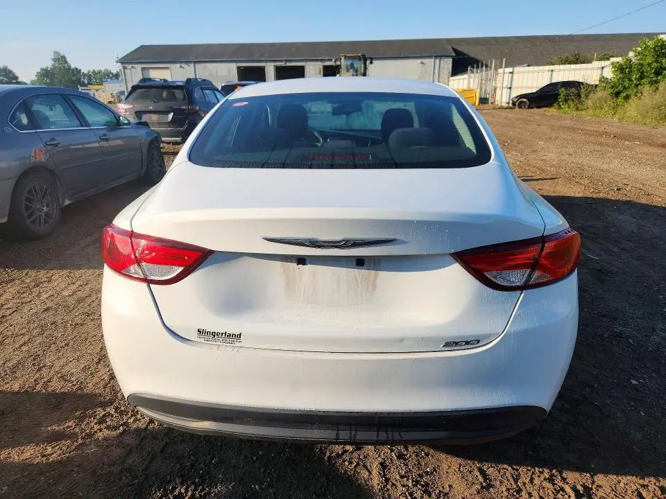 2015 CHRYSLER 200 LX  