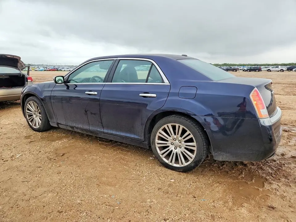 2011 CHRYSLER 300 LIMITED  