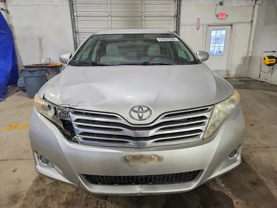 2012 TOYOTA VENZA LE  