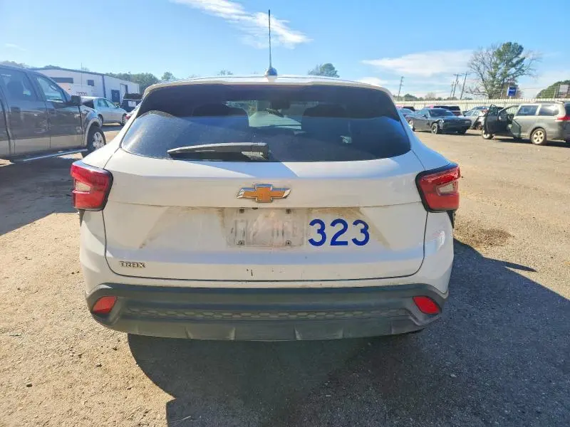 2025 CHEVROLET TRAX LS  