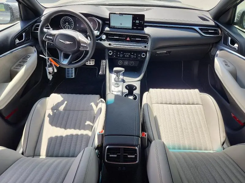 2025 GENESIS G70 2.5T SPORT PRESTIGE  