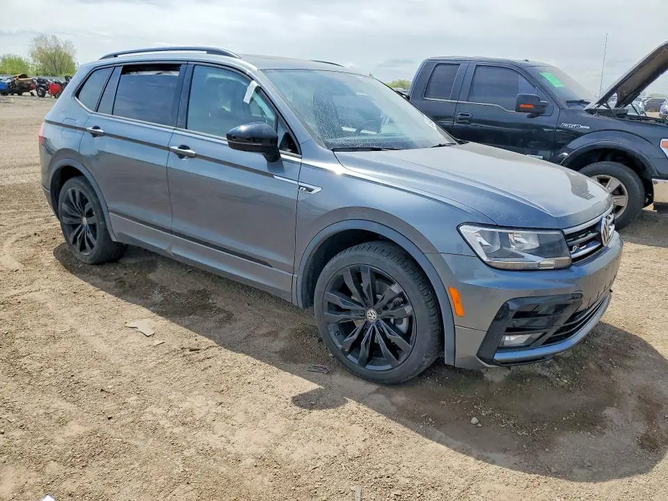 2021 VOLKSWAGEN TIGUAN SE  