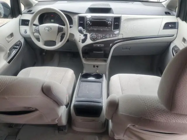 2013 TOYOTA SIENNA LE  