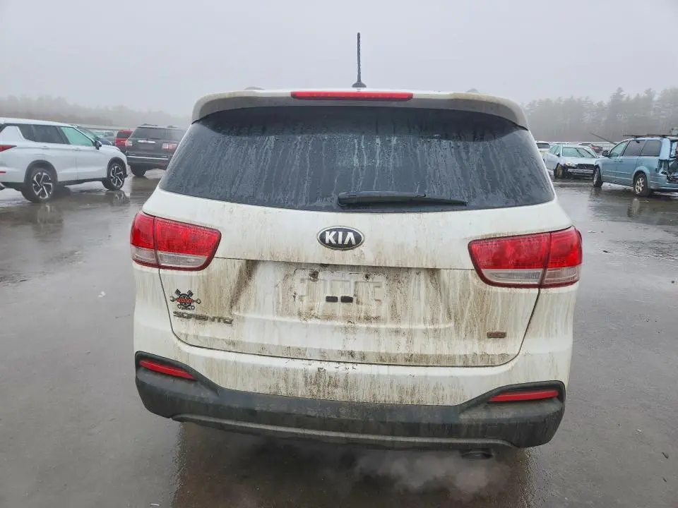 2016 KIA SORENTO LX  
