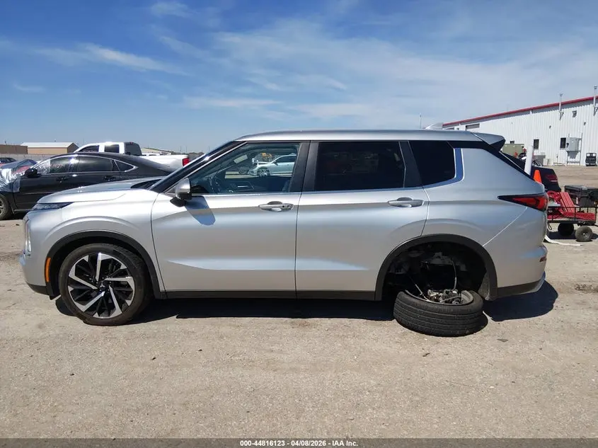 2024 MITSUBISHI OUTLANDER SE 2.5 2WD/SE BLACK EDITION S-AWC/SE BLACK EDITION W/PANO ROOF S-AWC