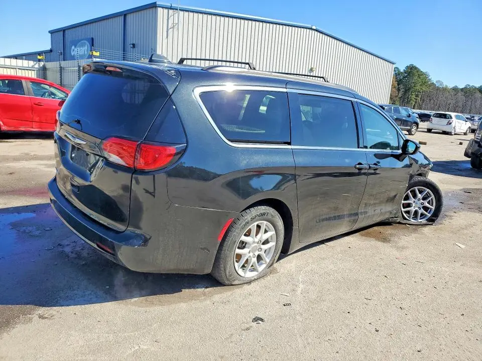 2020 CHRYSLER VOYAGER LXI  