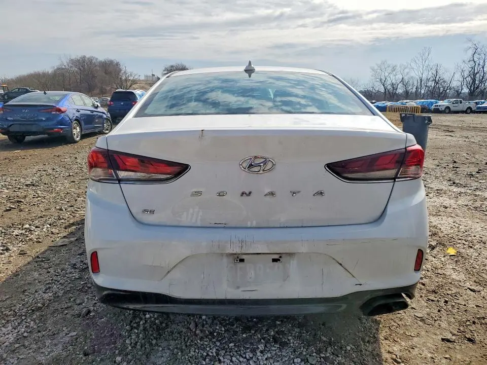 2018 HYUNDAI SONATA SE  