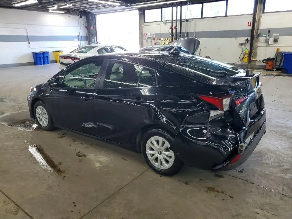 2022 TOYOTA PRIUS LE  