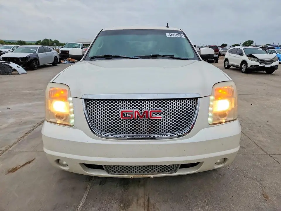 2011 GMC YUKON DENALI  