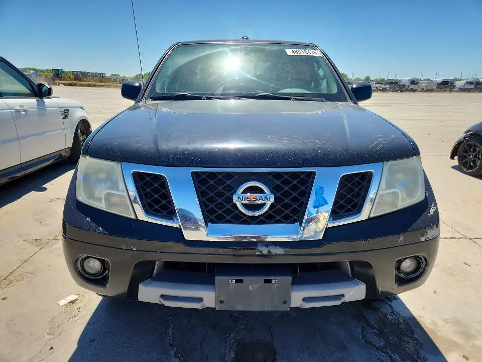 2017 NISSAN FRONTIER SV  