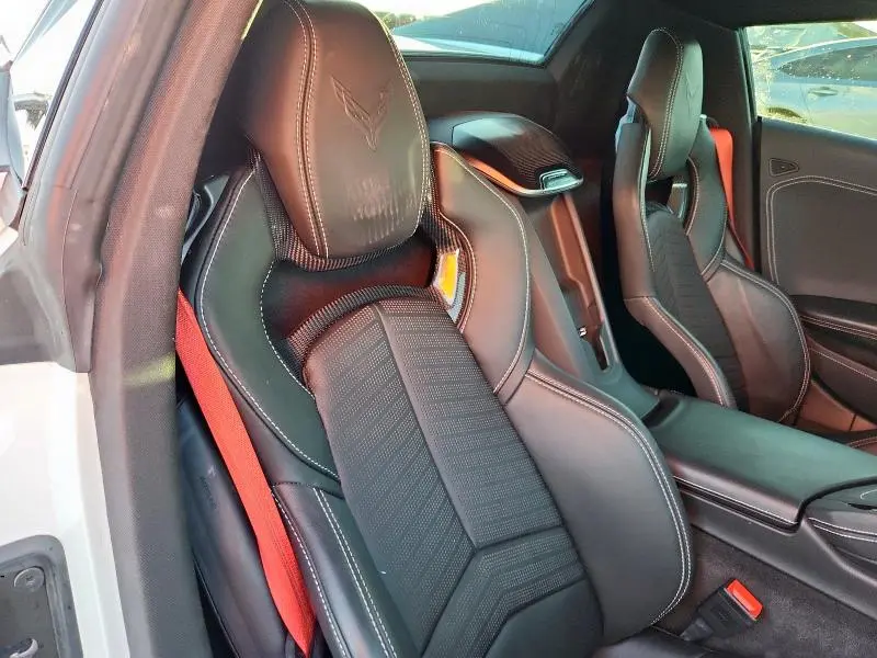 2025 CHEVROLET CORVETTE STINGRAY 2LT  