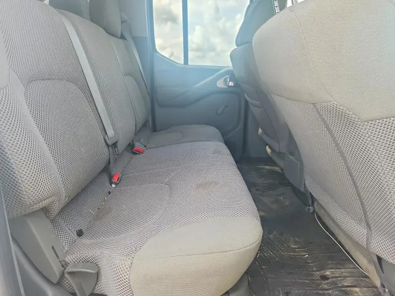 2017 NISSAN FRONTIER S  