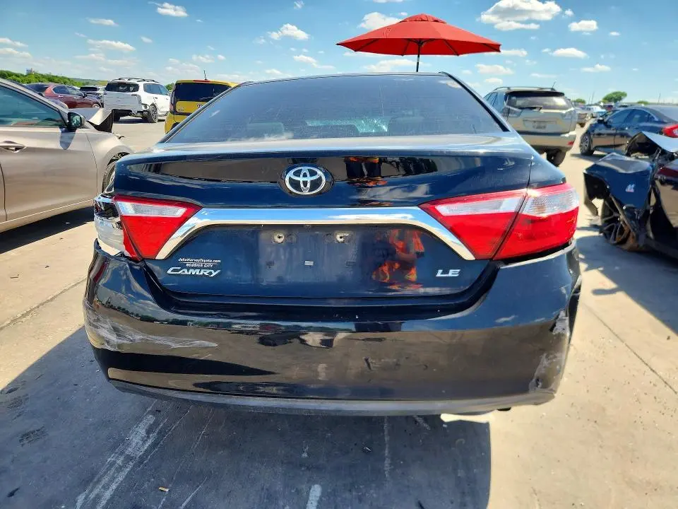 2016 TOYOTA CAMRY LE  
