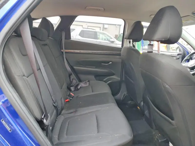 2022 HYUNDAI TUCSON SE  