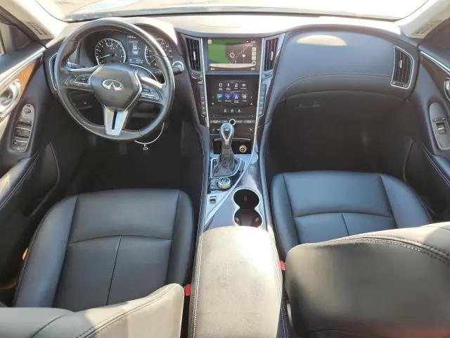 2018 INFINITI Q50 LUXE  