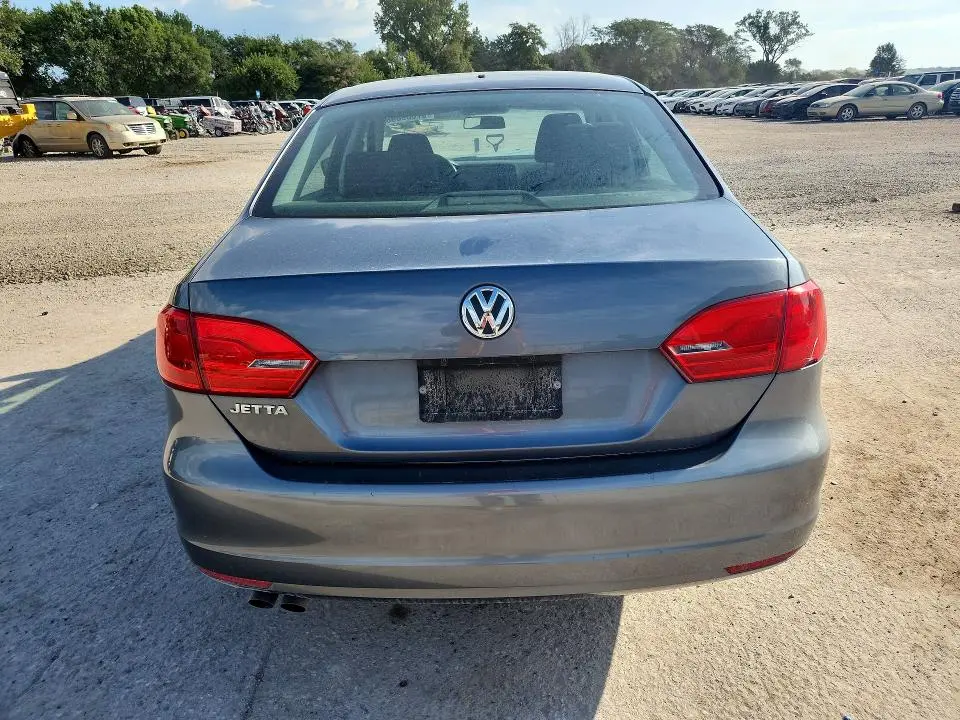 2013 VOLKSWAGEN JETTA BASE  