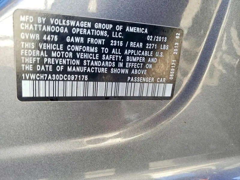 2013 VOLKSWAGEN PASSAT SEL  