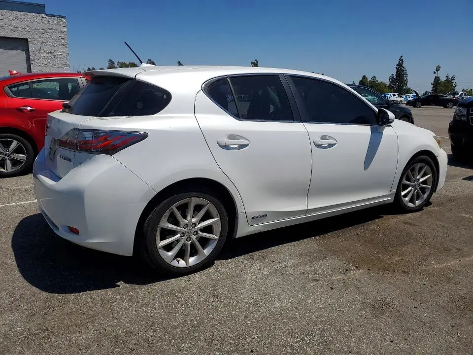 2013 LEXUS CT 200  