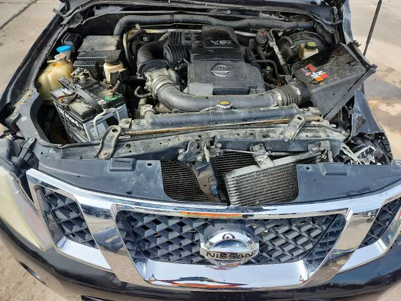 2011 NISSAN PATHFINDER S  