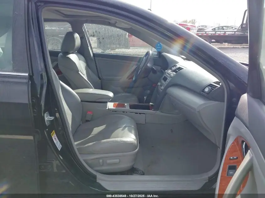 2011 TOYOTA CAMRY HYBRID  