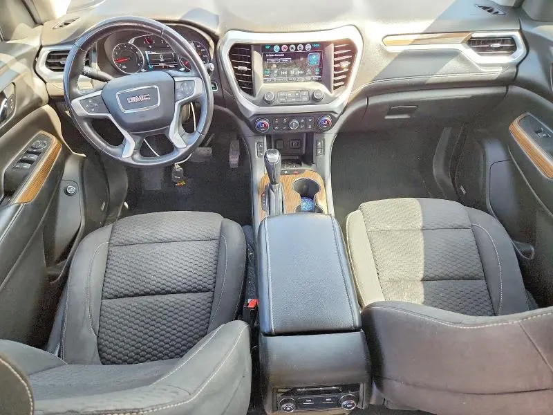 2017 GMC ACADIA SLE  