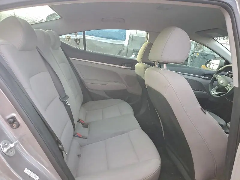 2020 HYUNDAI ELANTRA SE  