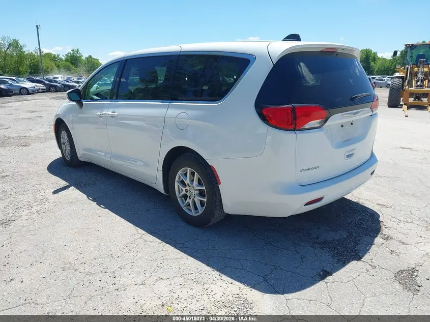 2022 CHRYSLER VOYAGER LX
