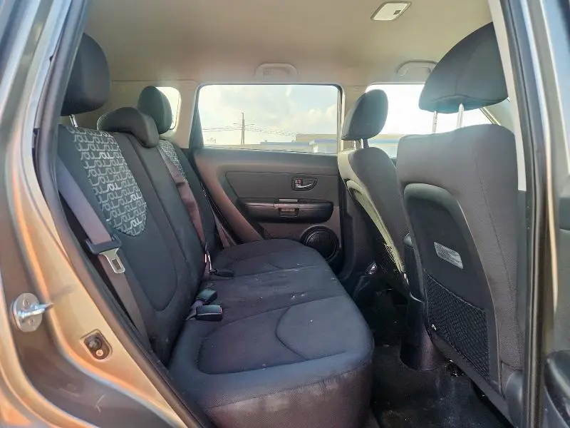 2011 KIA SOUL +  