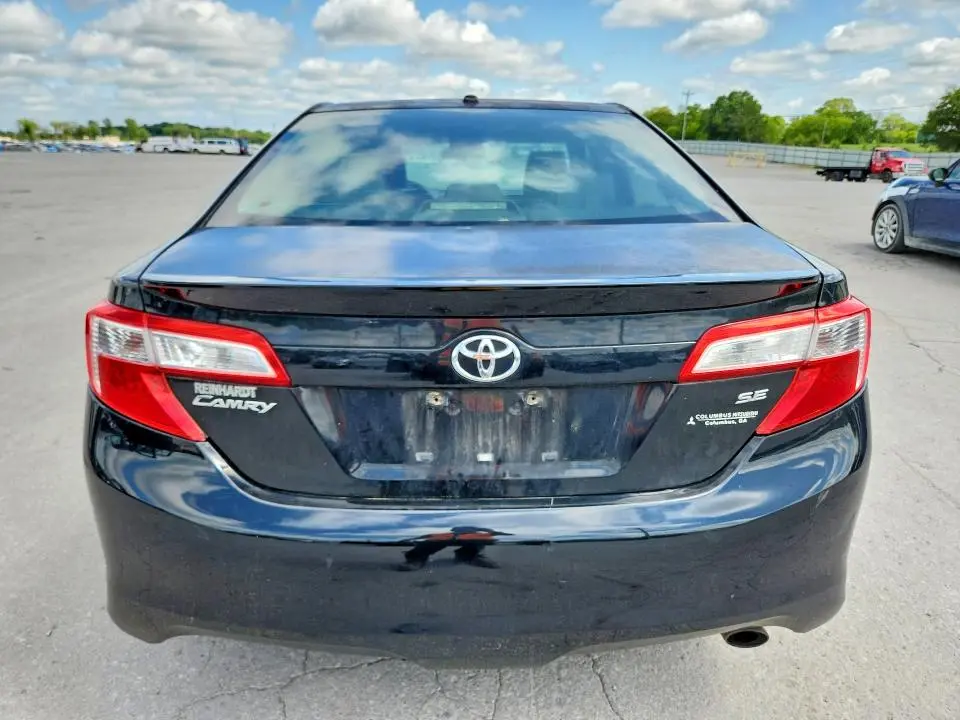 2012 TOYOTA CAMRY SE  