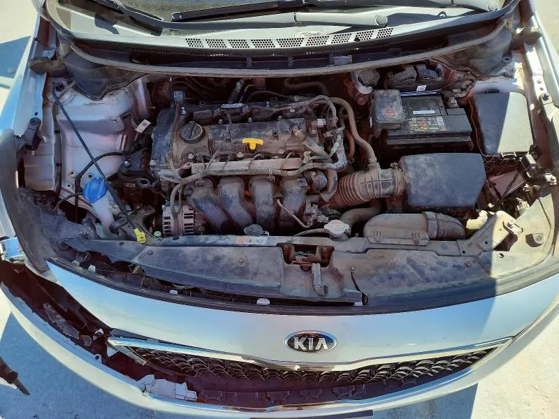 2017 KIA FORTE LX  