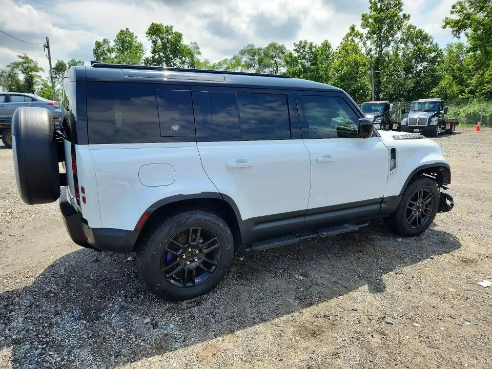 2022 LAND ROVER DEFENDER 110 S  