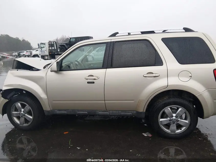 2011 FORD ESCAPE LIMITED