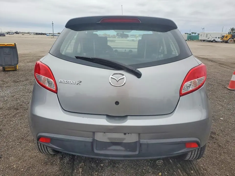 2012 MAZDA MAZDA2   